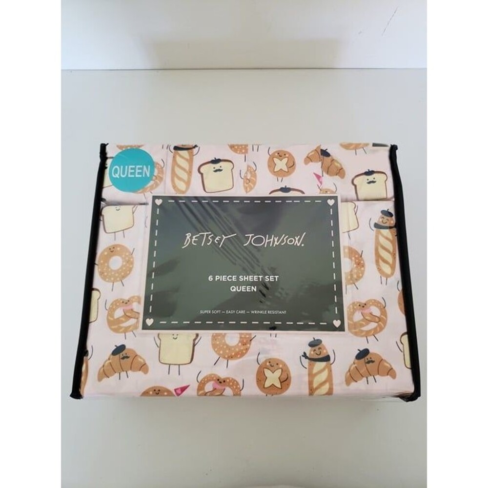 Betsey Johnson Queen 6 Piece Sheet Set Baguette Pink